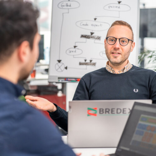 Requirements Engineer Oliver Goetz erklärt agile Prozesse bei BREDEX.
